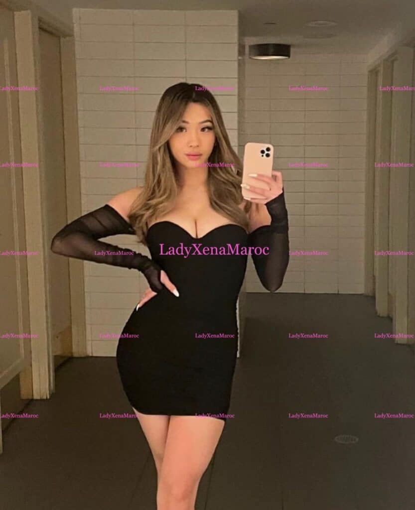 Hot classy Kimmy