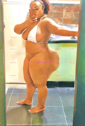 Starbigbooty&boobs